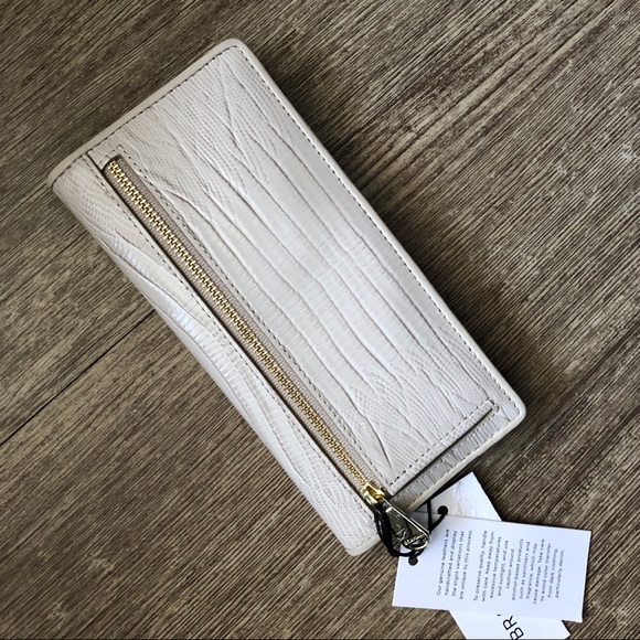 Brahmin Sand Boyd Genuine Leather Wallet - Picture 4 of 4